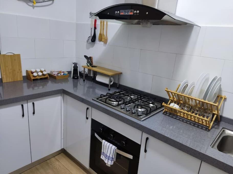 Superbe Appartement Avec Parking Gratuit Et Garde Дакар Екстер'єр фото