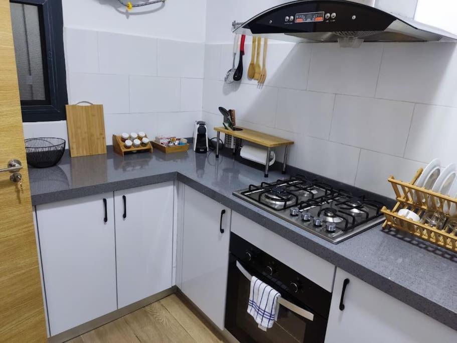 Superbe Appartement Avec Parking Gratuit Et Garde Дакар Екстер'єр фото